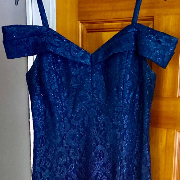 Evening Gown - Picture 5 of 9